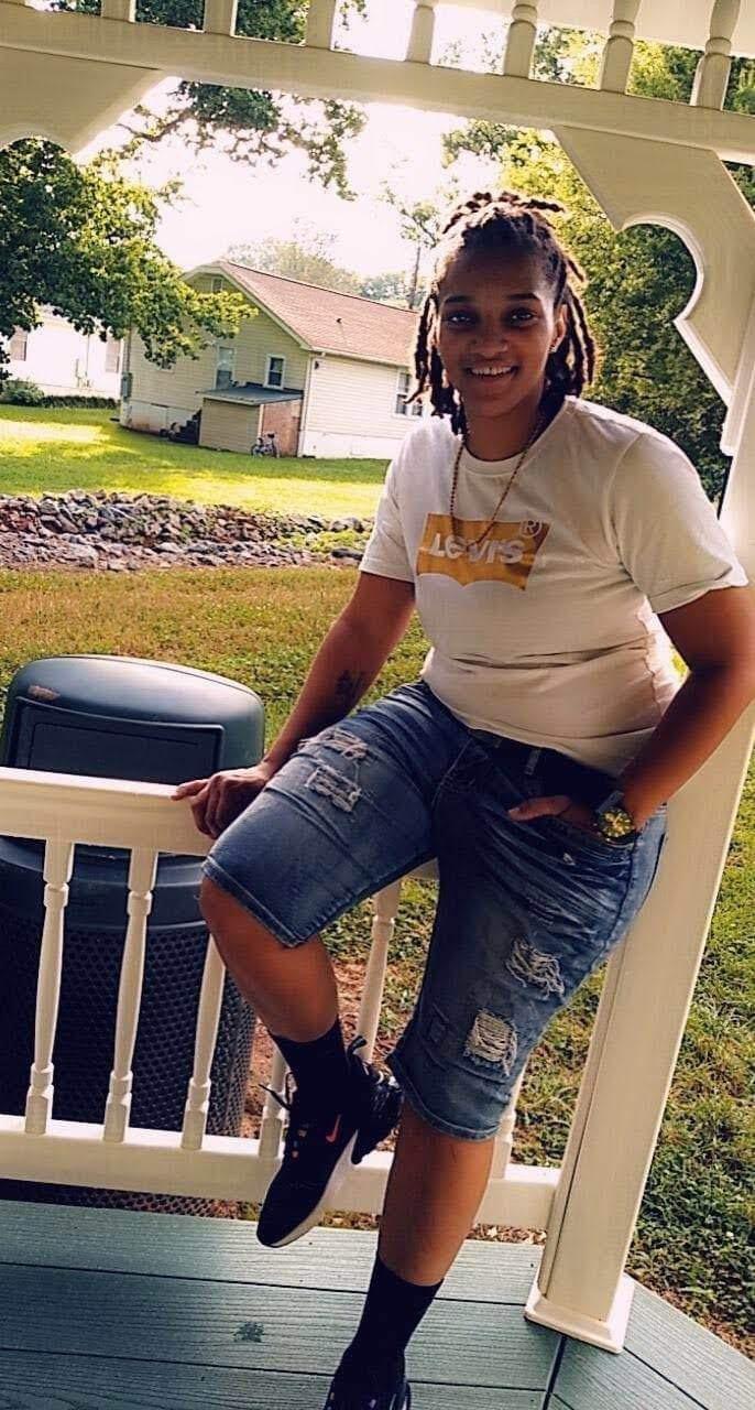 Profile photo 10 of 10