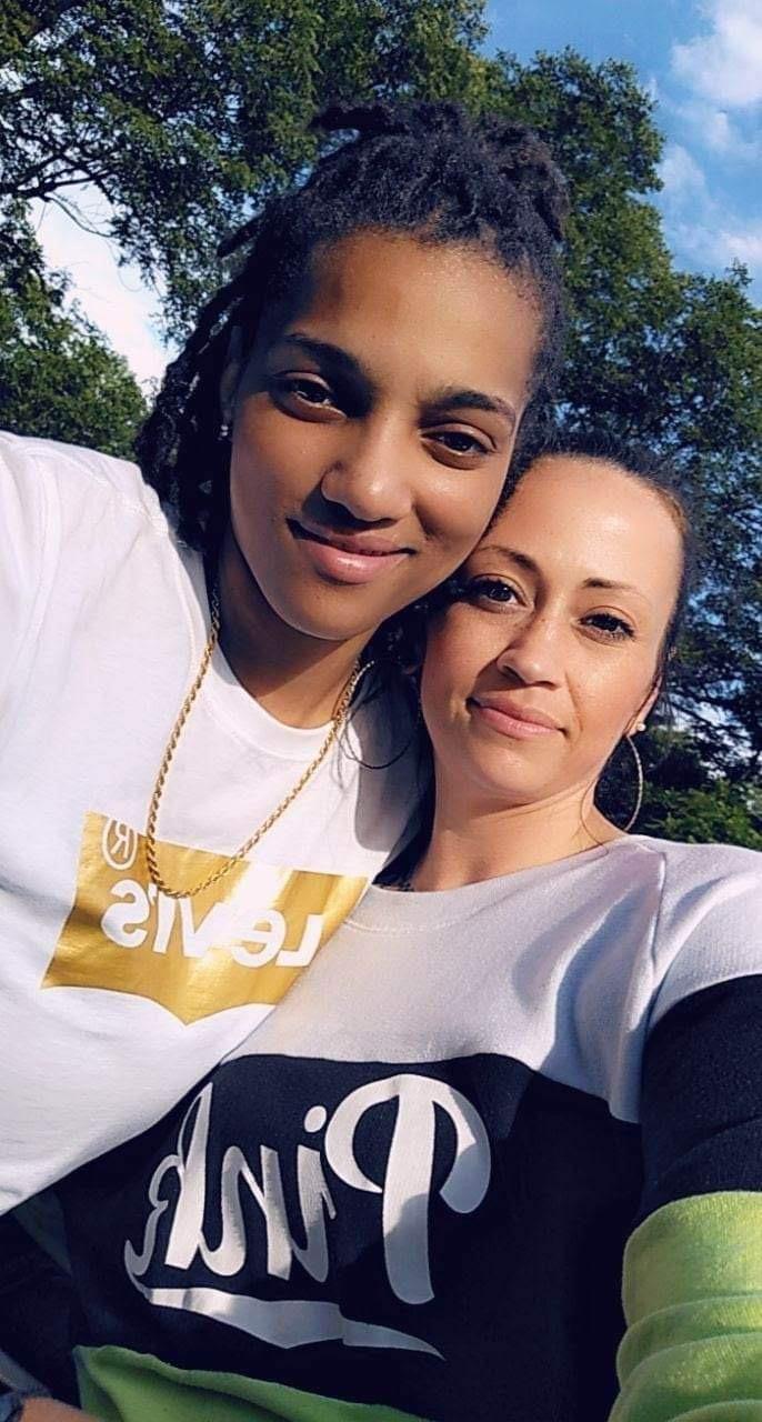 Profile photo 9 of 10