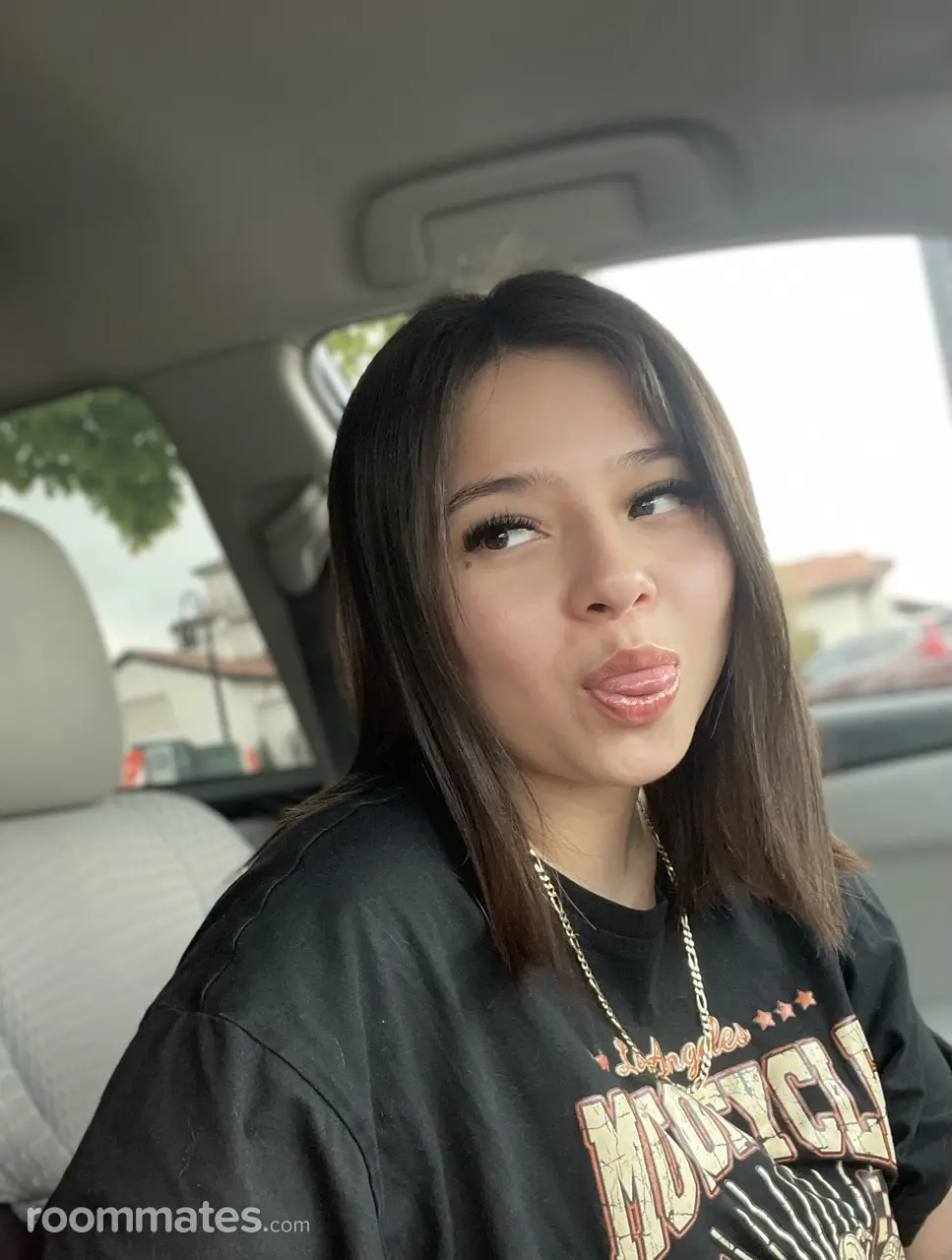 Profile photo 13 of 13