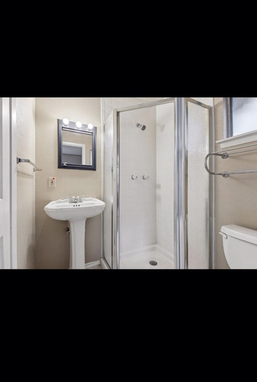 Profile photo 2 of 13