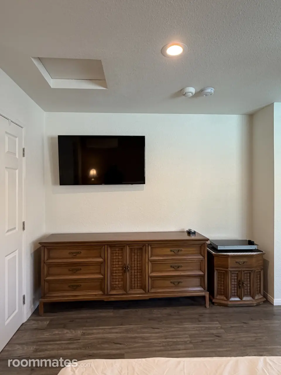 Profile photo 3 of 20