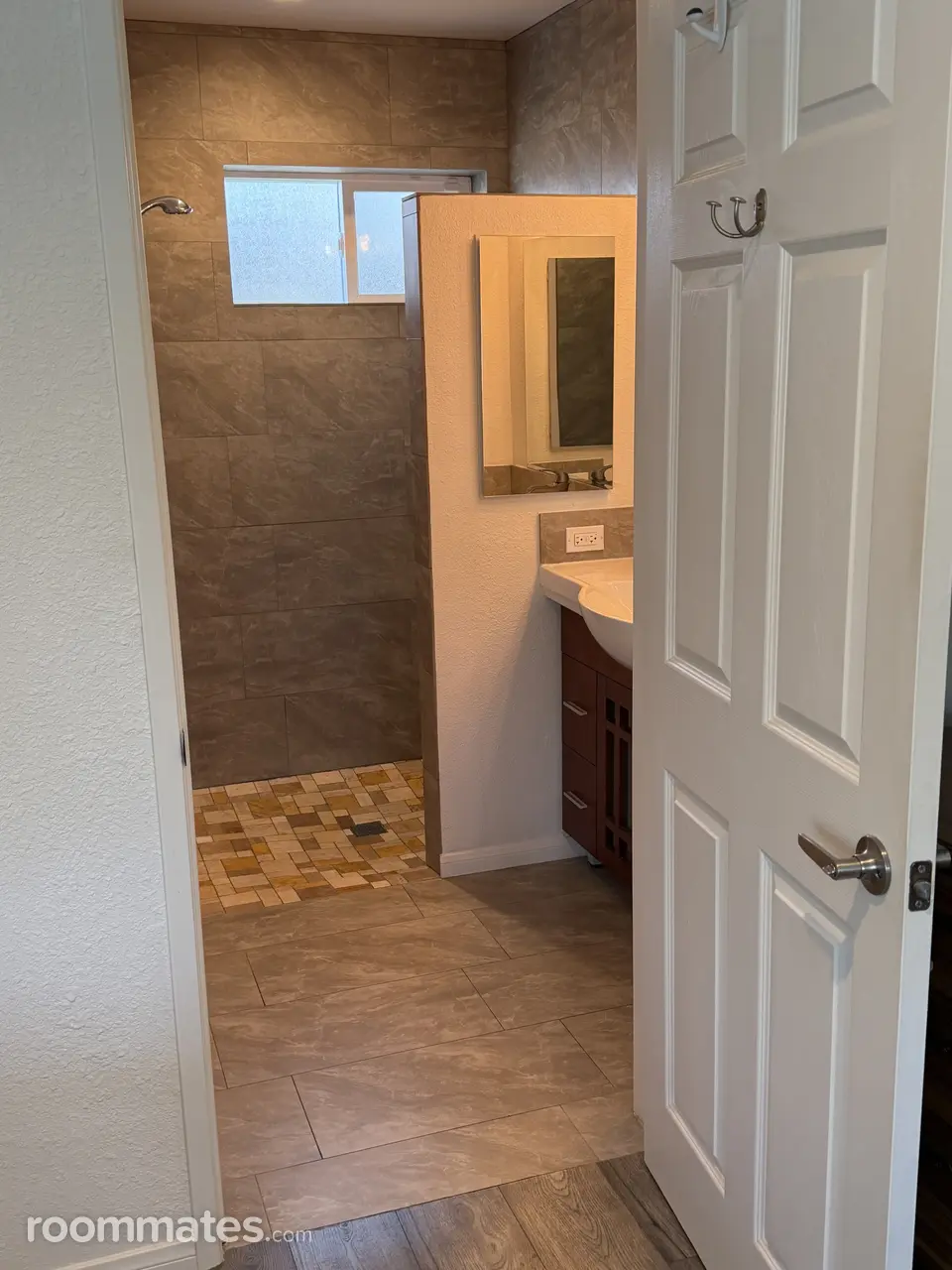 Profile photo 16 of 20