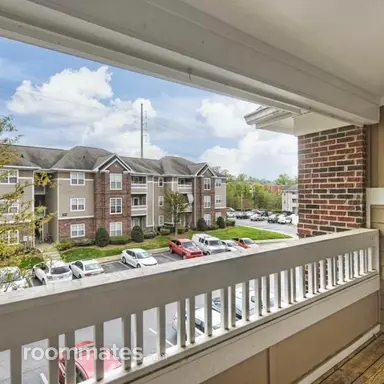Room for rent in Charlotte, NC $2000, condo