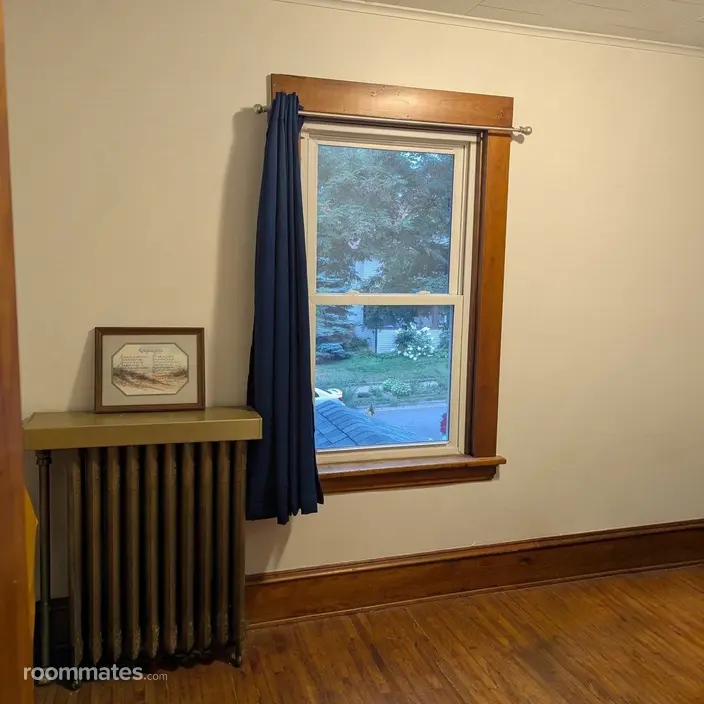 Room for rent in Saint Paul, MN $613, house