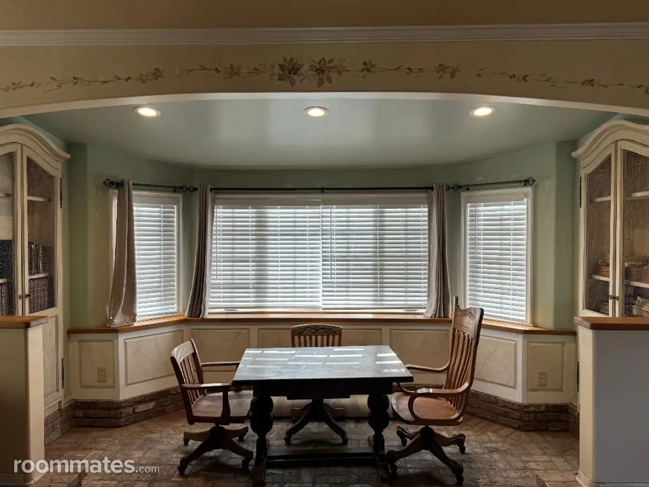 Profile photo 4 of 11