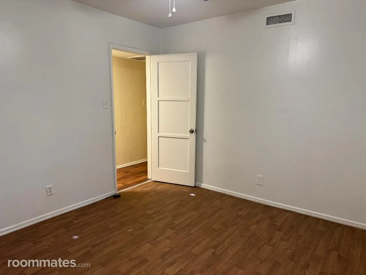 Profile photo 8 of 11