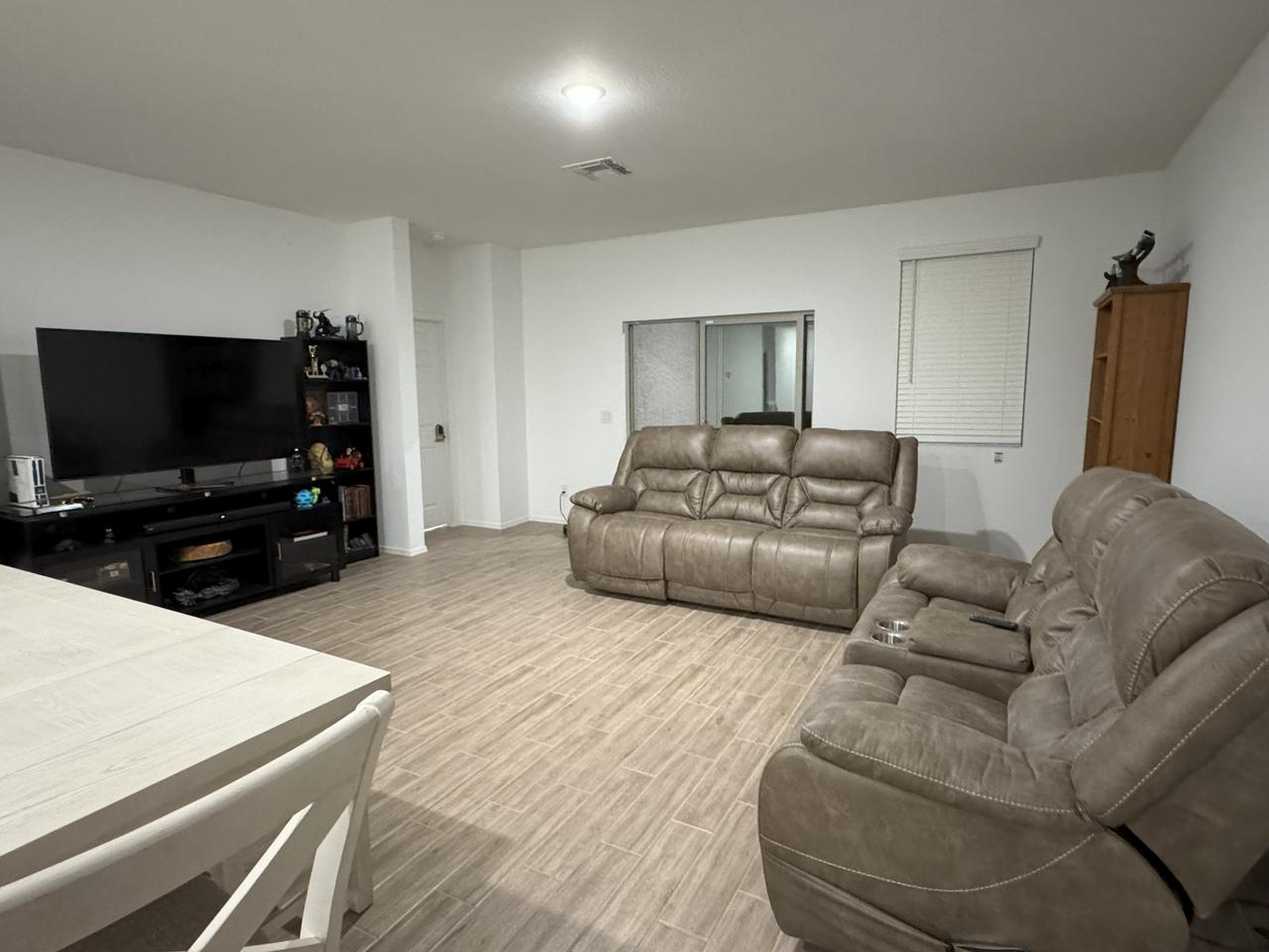 Profile photo 10 of 21