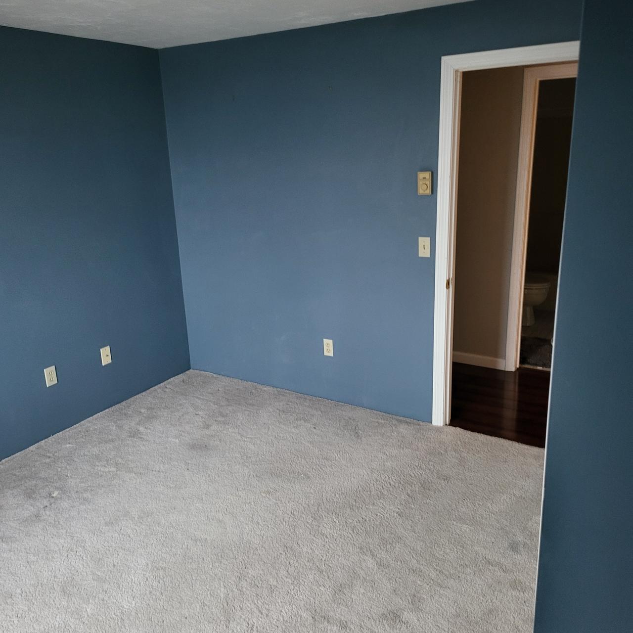 Profile photo 3 of 11