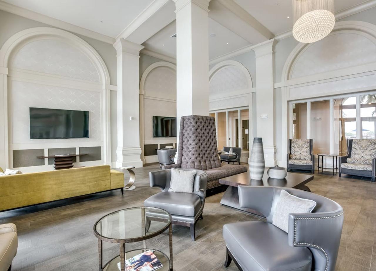 Profile photo 8 of 11