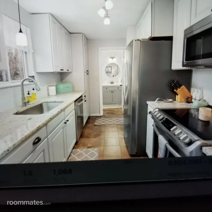 Room for rent in Attleboro, MA $1100, townhouse