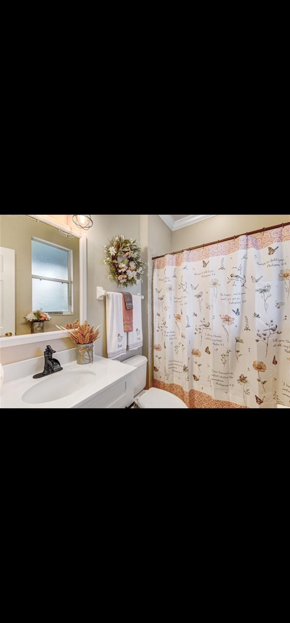 Profile photo 3 of 6