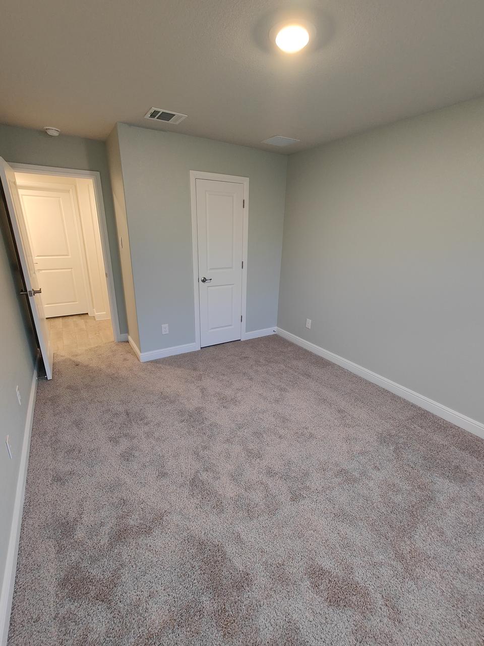 Profile photo 3 of 8