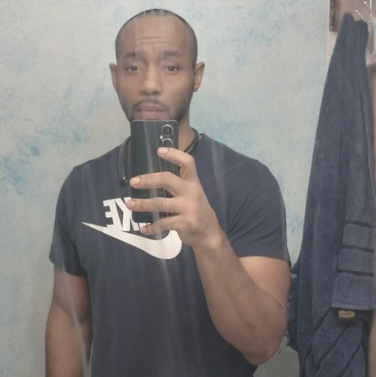 Profile photo 14 of 14