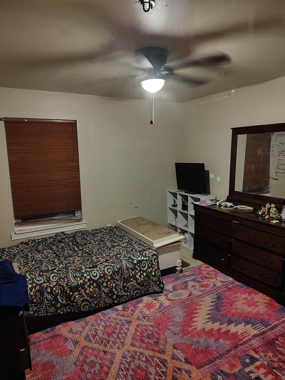 Profile photo 1 of 14