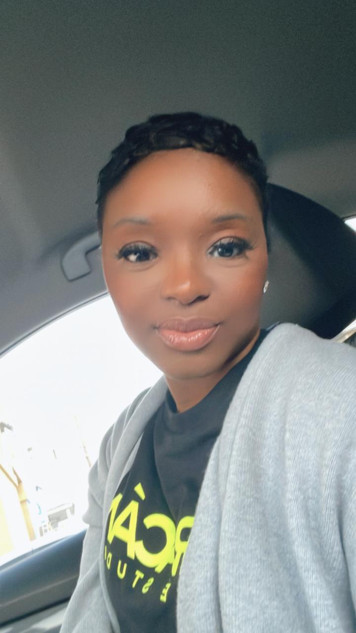 Profile photo 10 of 11