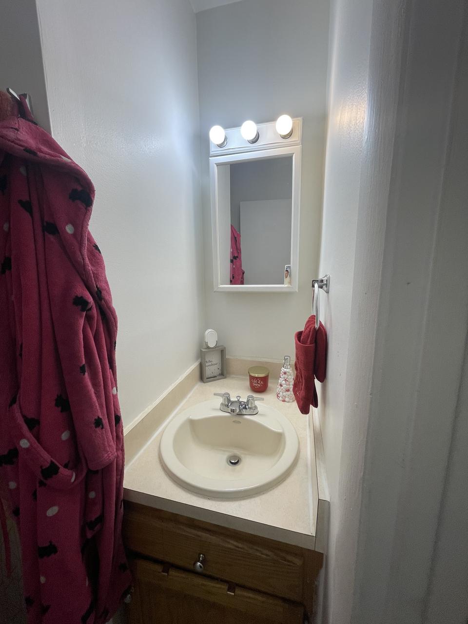 Profile photo 3 of 11