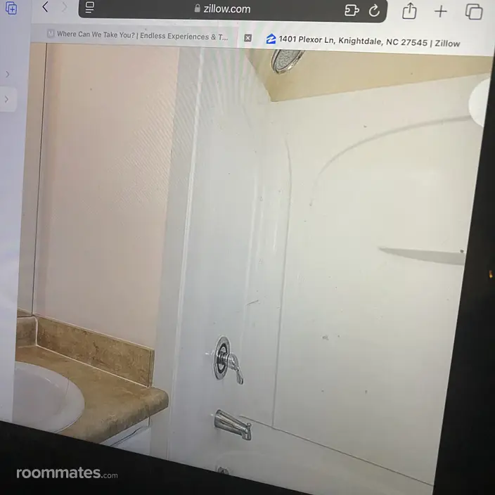 Room for rent in Knightdale, NC $900, house