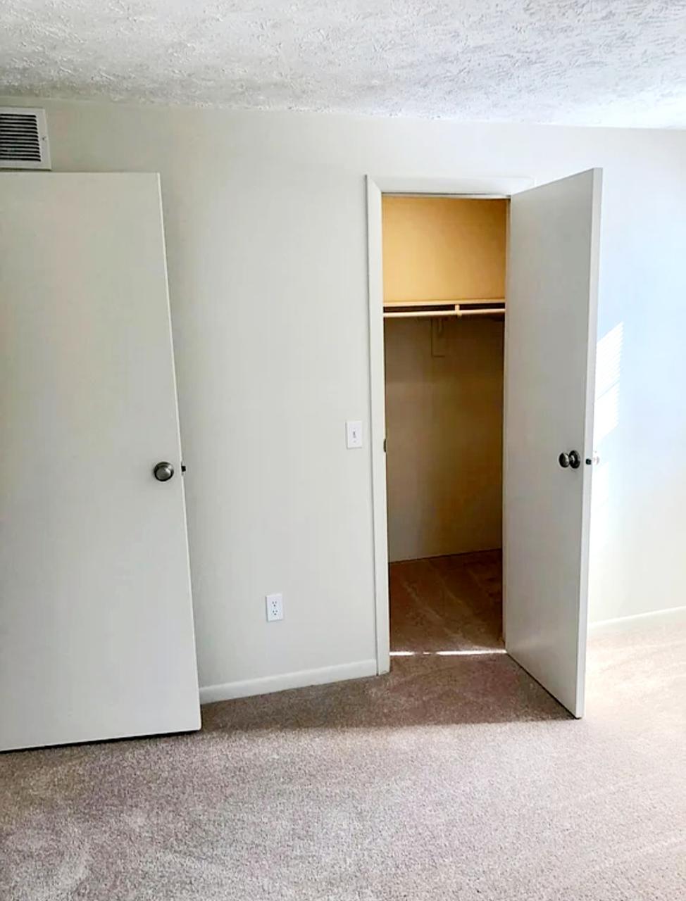 Profile photo 8 of 11