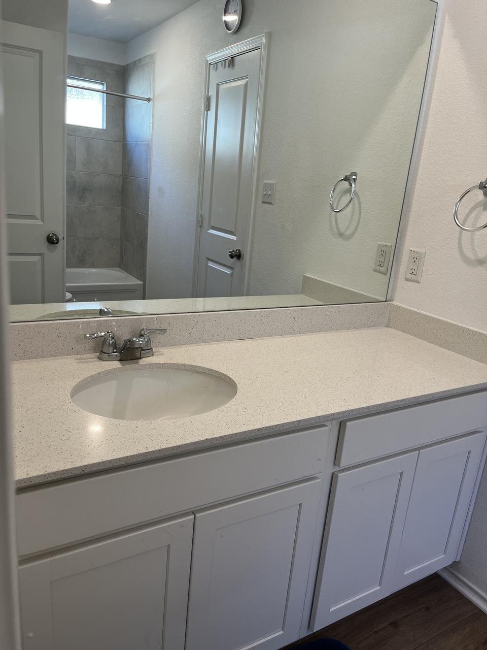 Profile photo 9 of 17