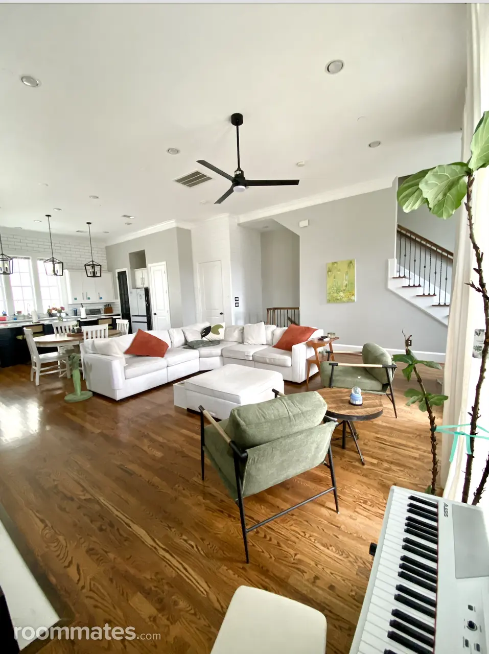 Profile photo 1 of 10