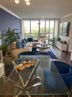 Room for rent in Boca Raton, FL $1600, condo