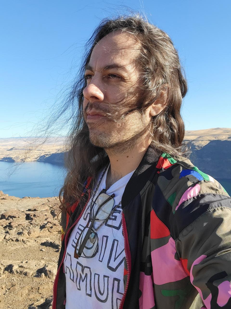 Profile photo 11 of 12