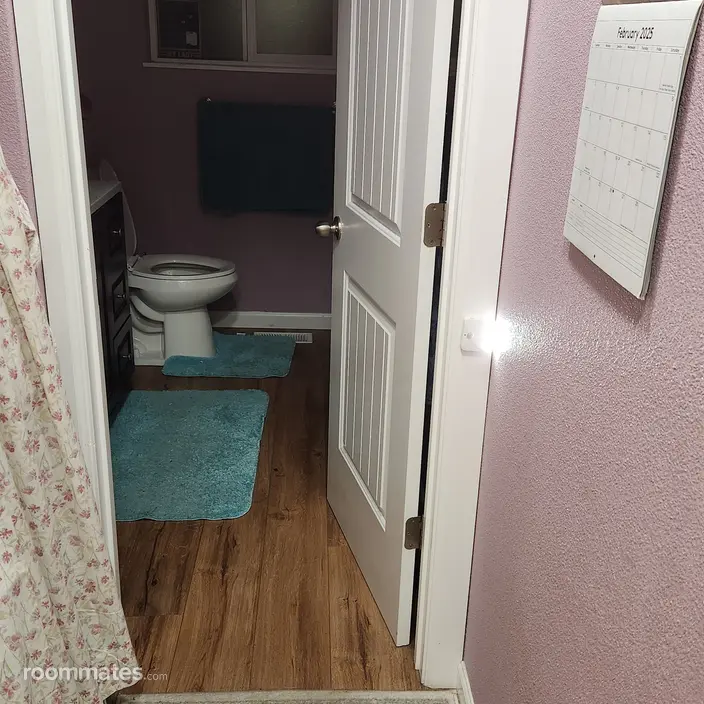 Room for rent in Portland, OR $750, house