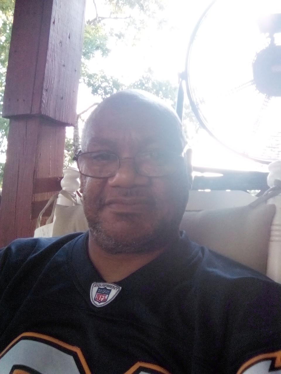 Profile photo 1 of 1