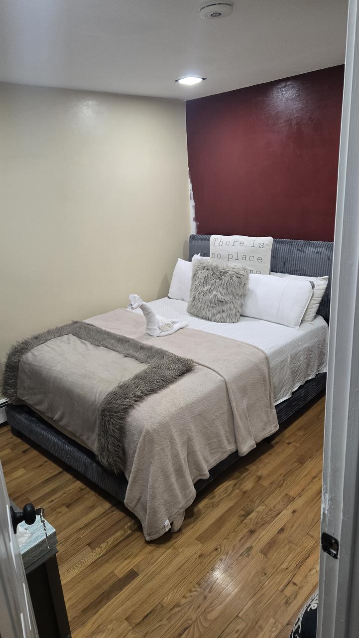 Profile photo 6 of 6