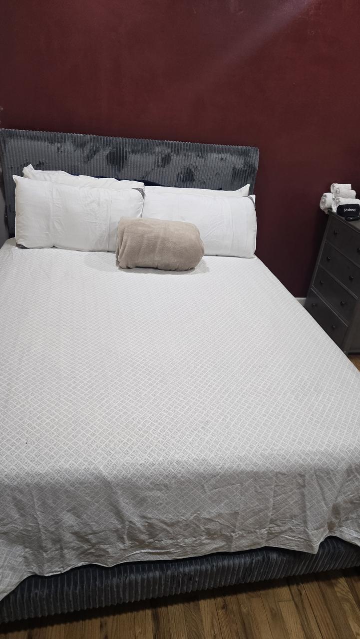 Profile photo 1 of 6