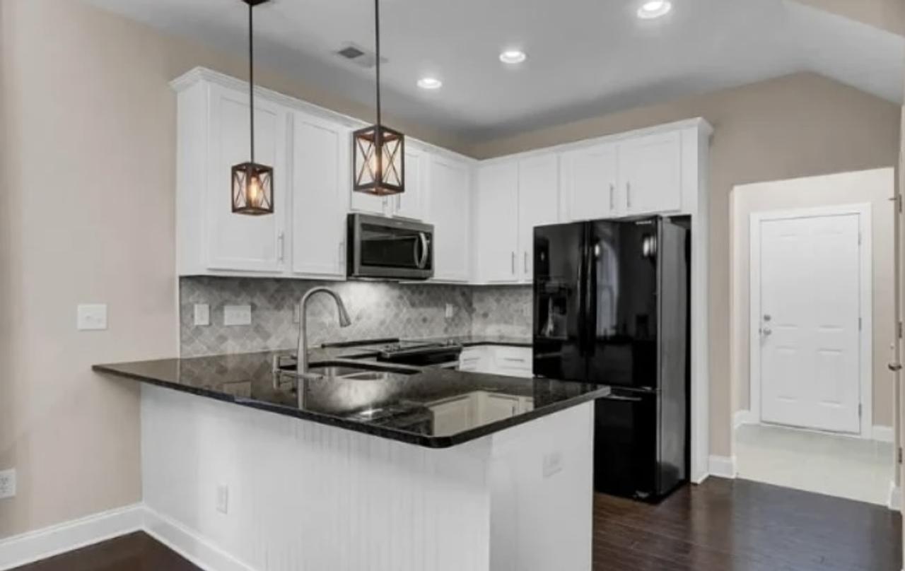 Profile photo 4 of 9