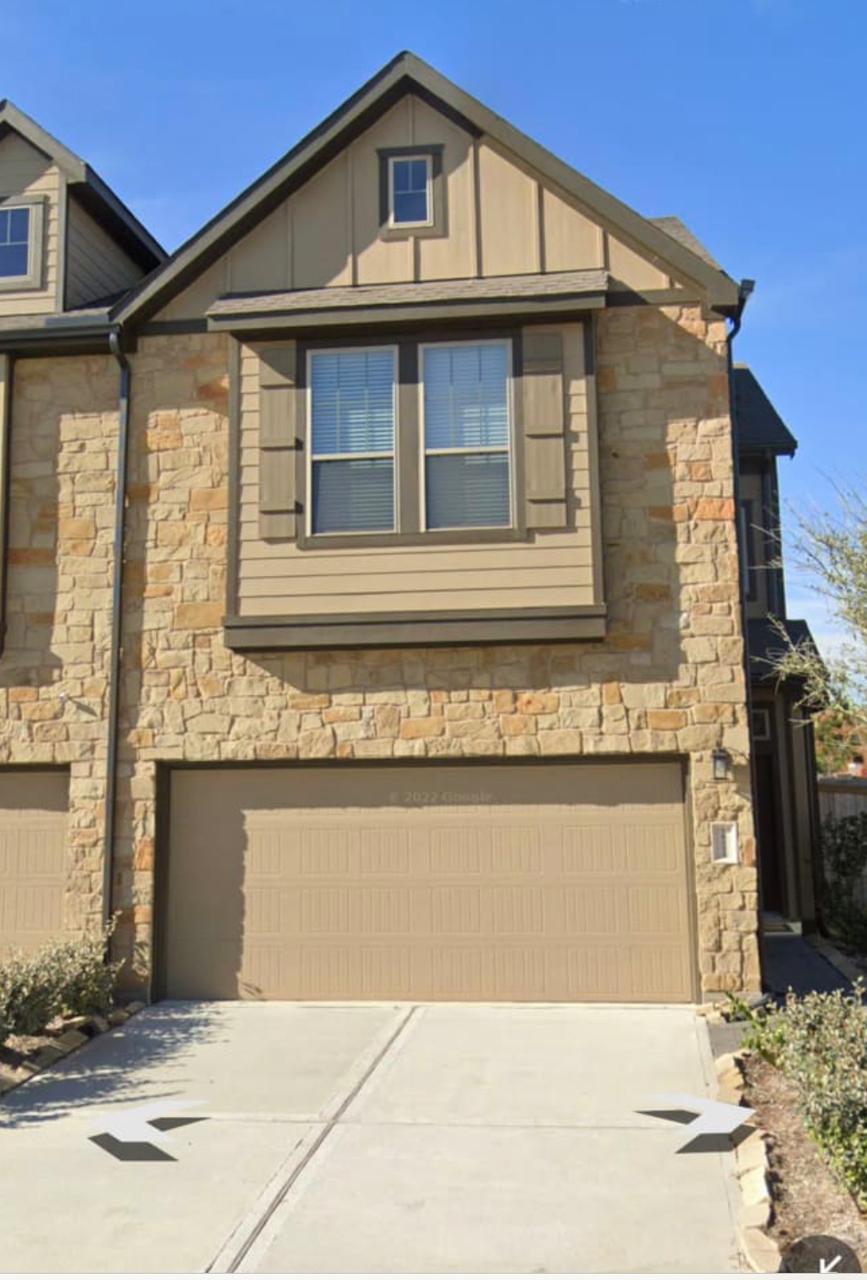 Profile photo 1 of 7