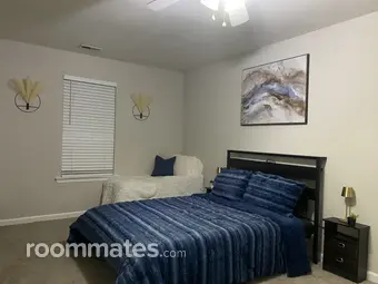 Room for rent in College Park, GA $800, house