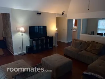 Room for rent in Alpharetta, GA $1075, house