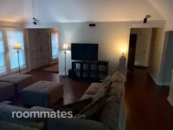 Room for rent in Alpharetta, GA $1075, house