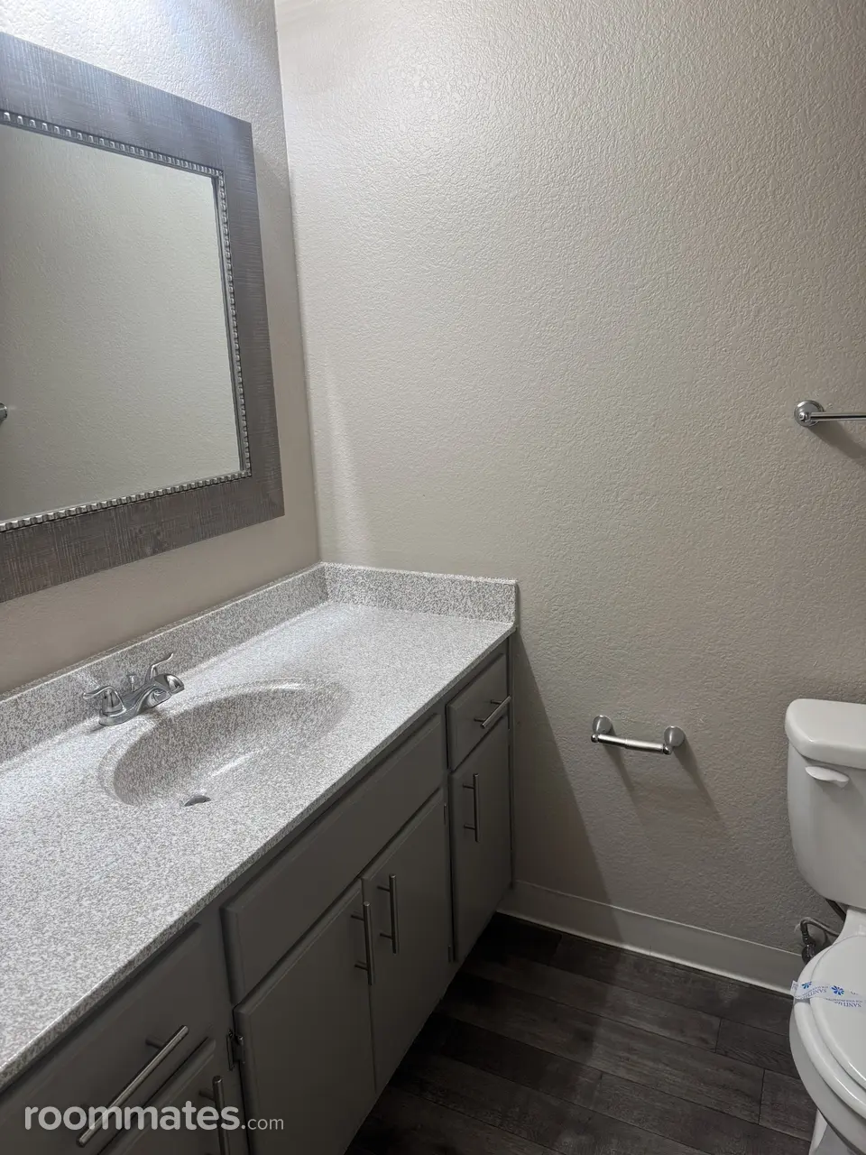 Profile photo 6 of 9