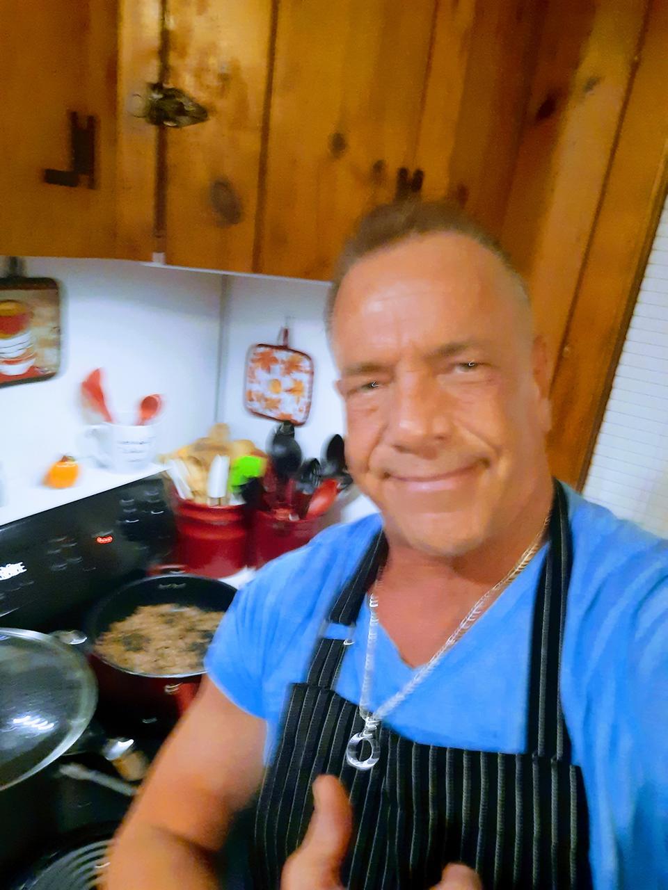 Profile photo 4 of 10