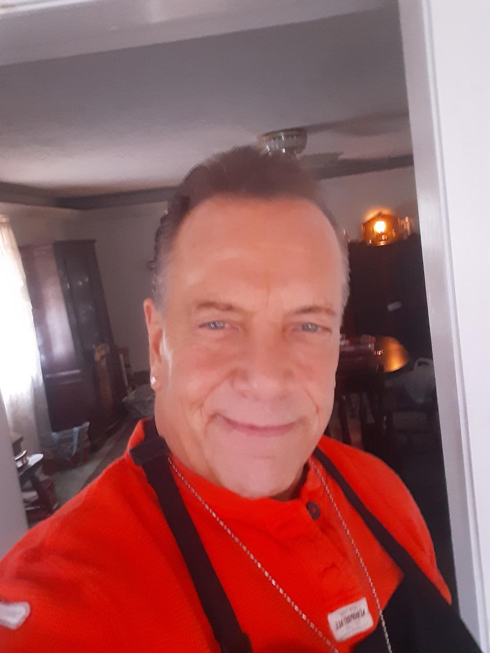 Profile photo 5 of 10