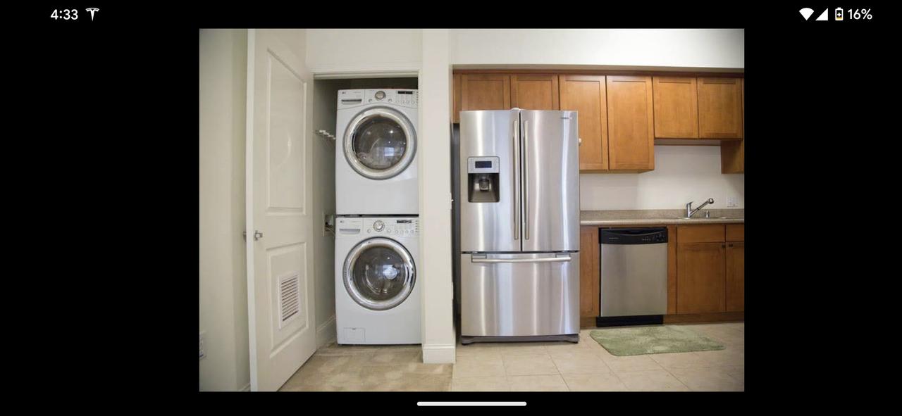 Profile photo 11 of 11