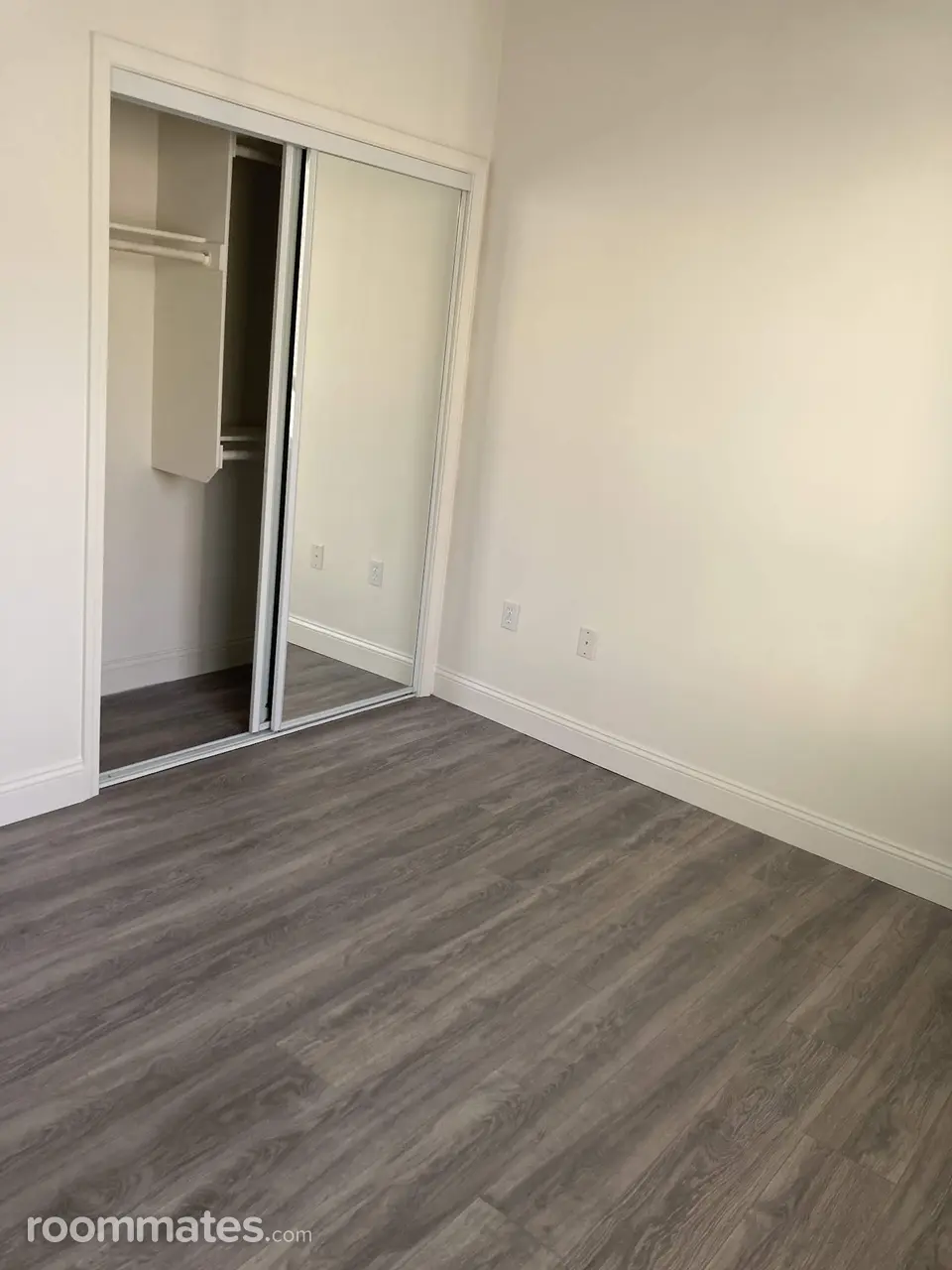 Profile photo 4 of 11