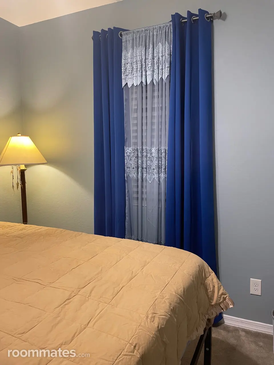 Profile photo 1 of 10