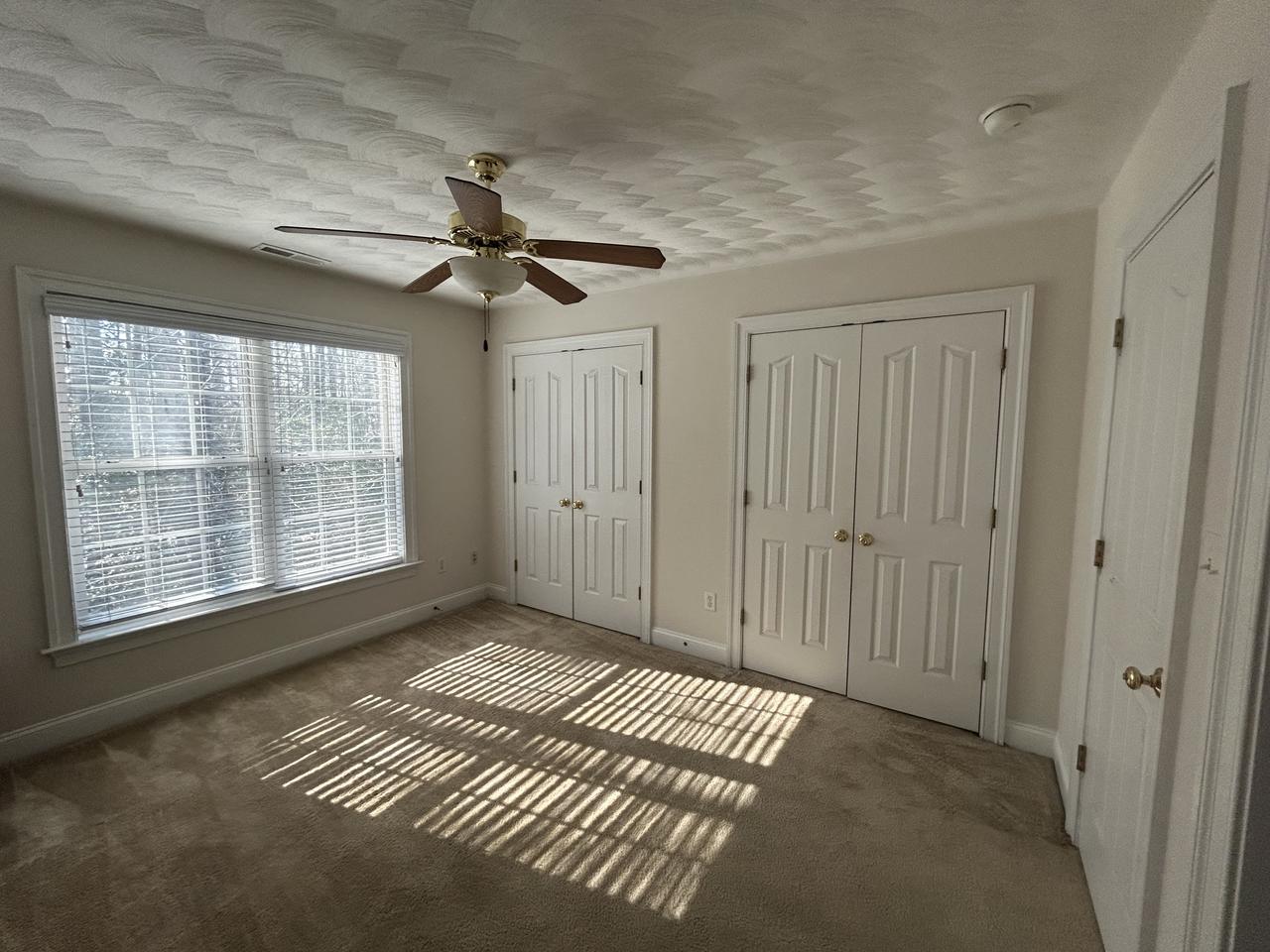 Profile photo 4 of 16