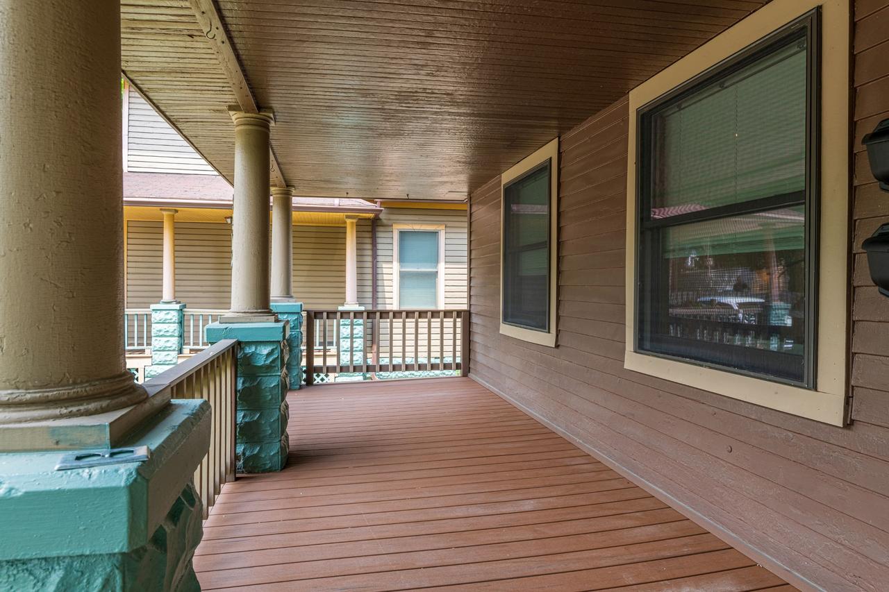 Profile photo 3 of 6