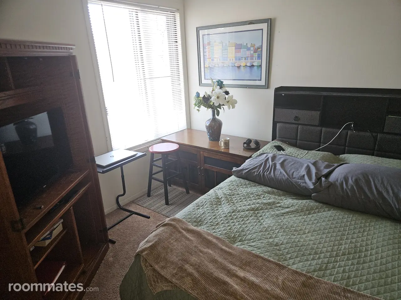 Profile photo 3 of 8