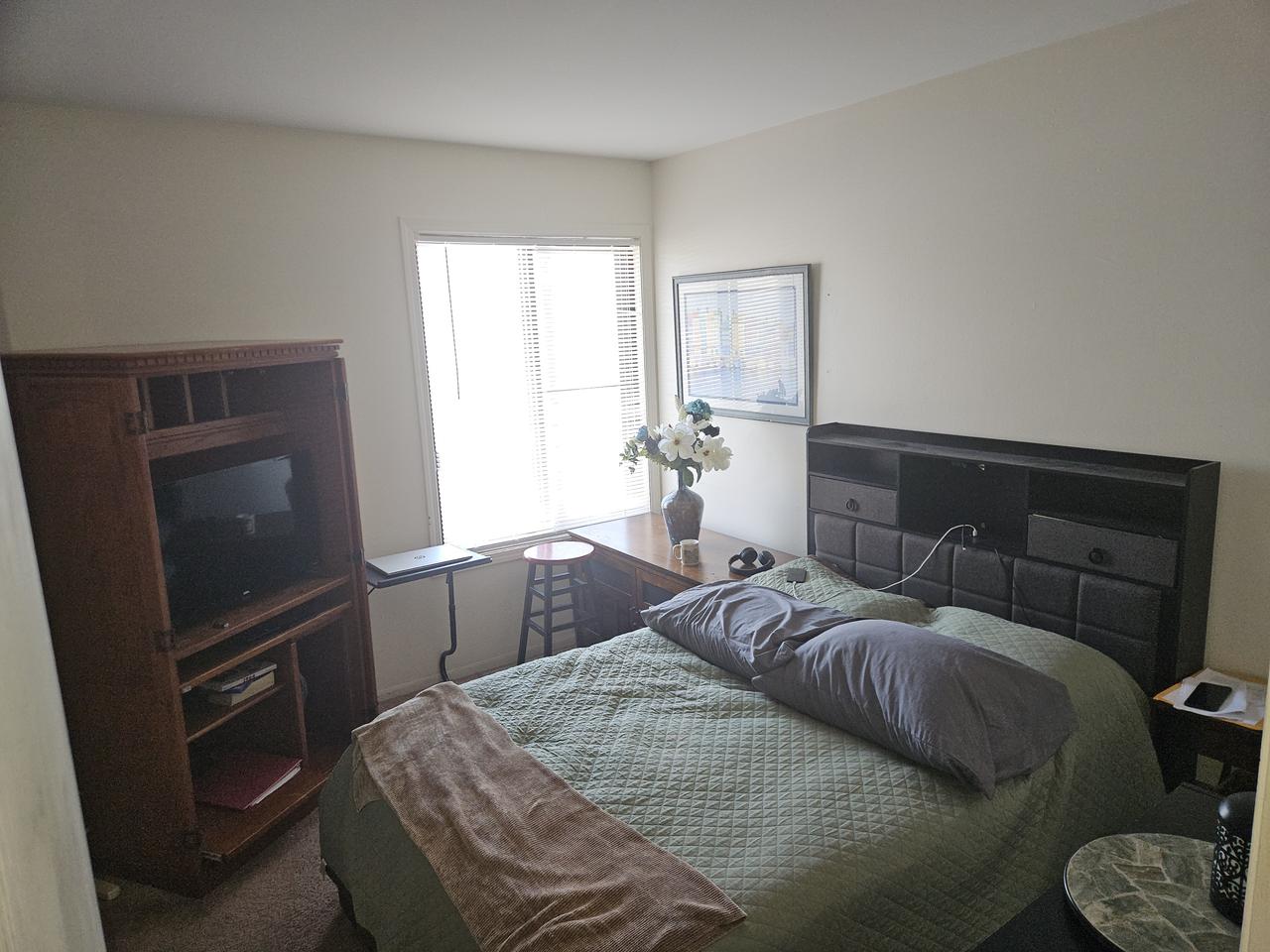 Profile photo 8 of 8