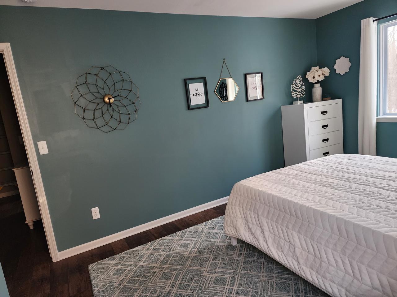 Profile photo 3 of 6