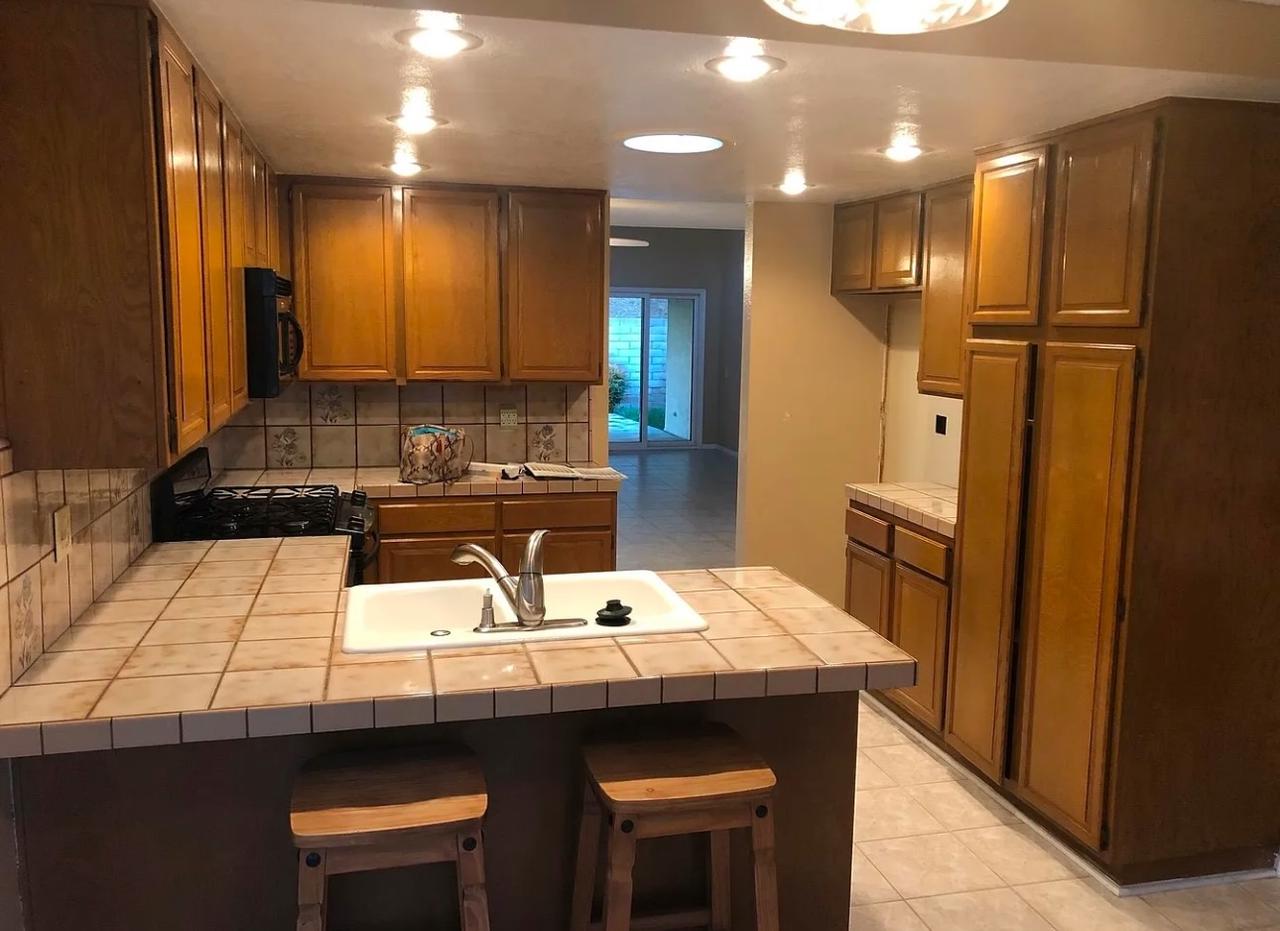 Profile photo 5 of 6