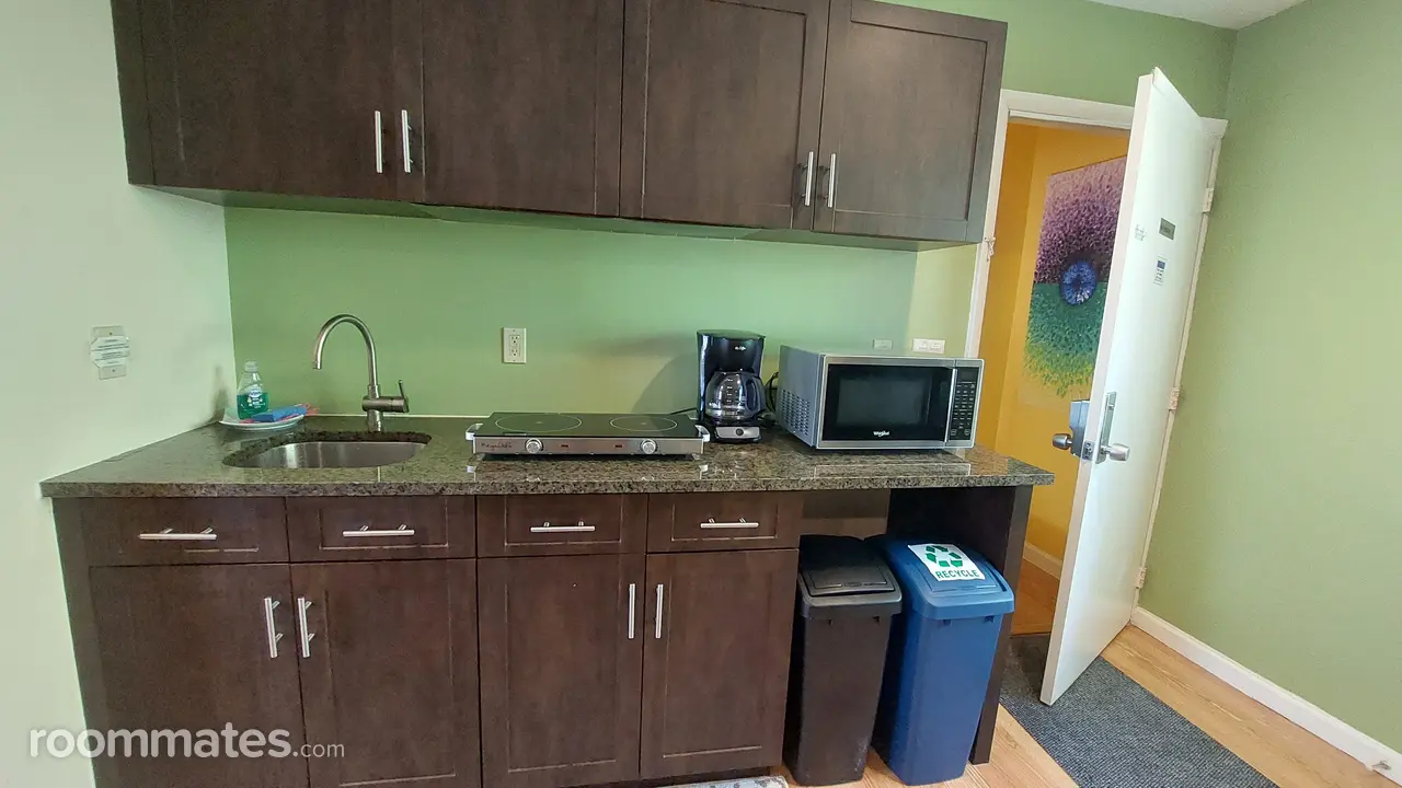 Profile photo 7 of 11