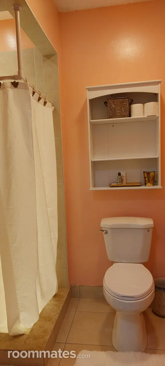 Profile photo 6 of 8