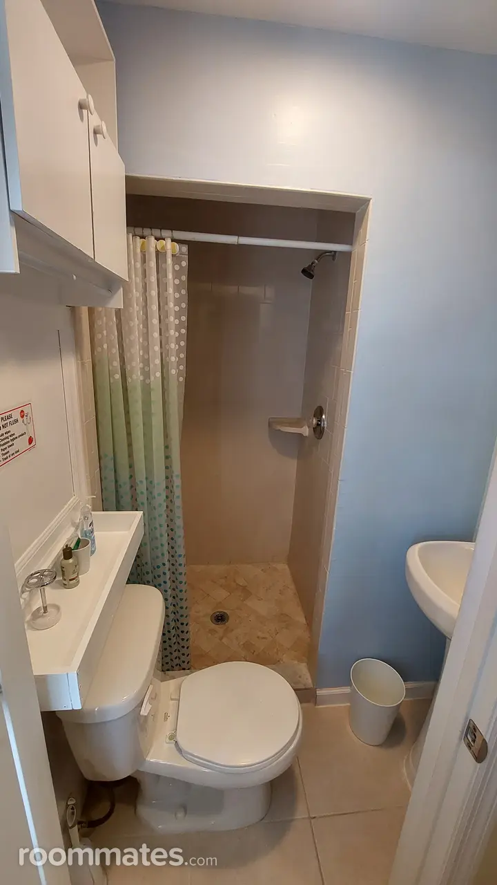 Profile photo 8 of 11